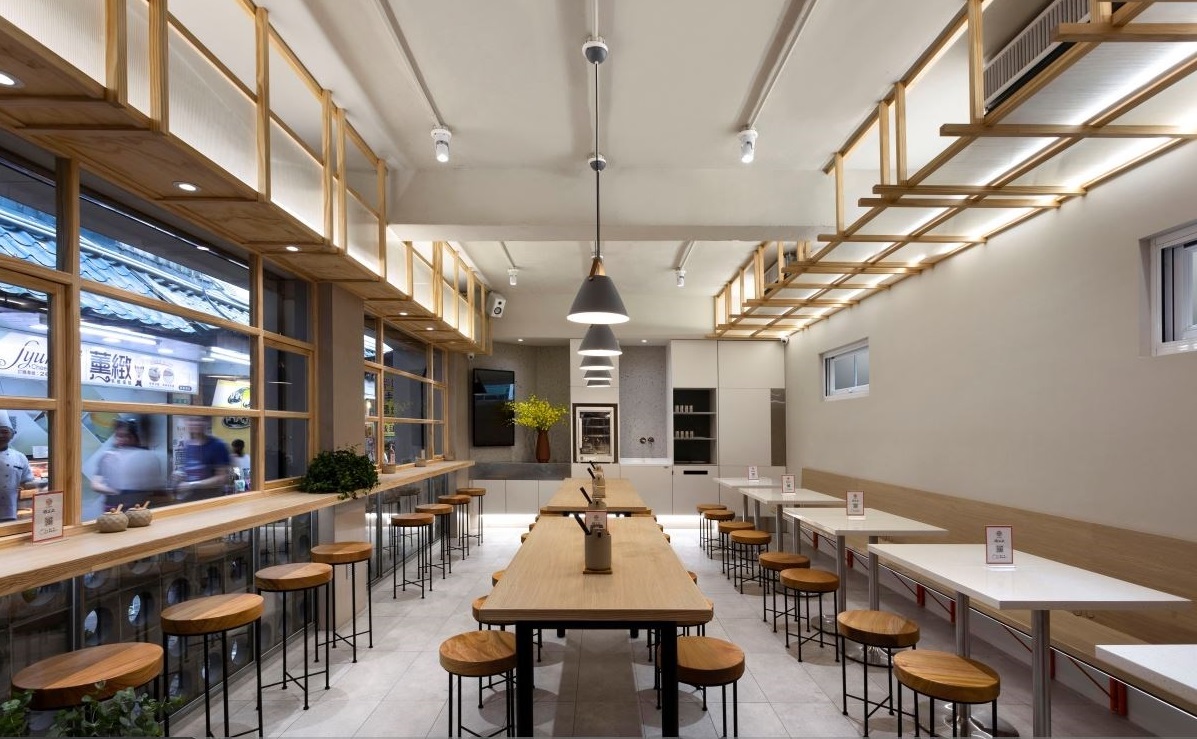 餐飲裝修:老字號(hào)魚丸翻新淡水百年建筑，用老建材混搭新設(shè)計(jì)傳承老滋味